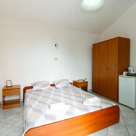 And Stoja 1864 Homestay *