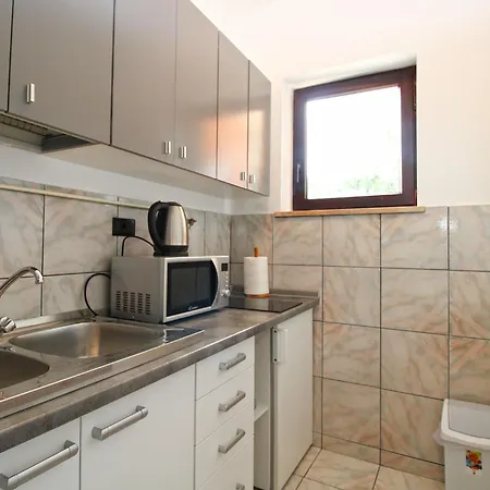 Habitación en casa particular And Stoja 1864