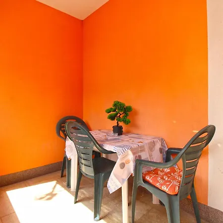 Habitación en casa particular And Stoja 1864 *